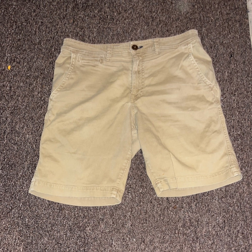 American Eagle Khaki Active Flex Shorts - Size 33